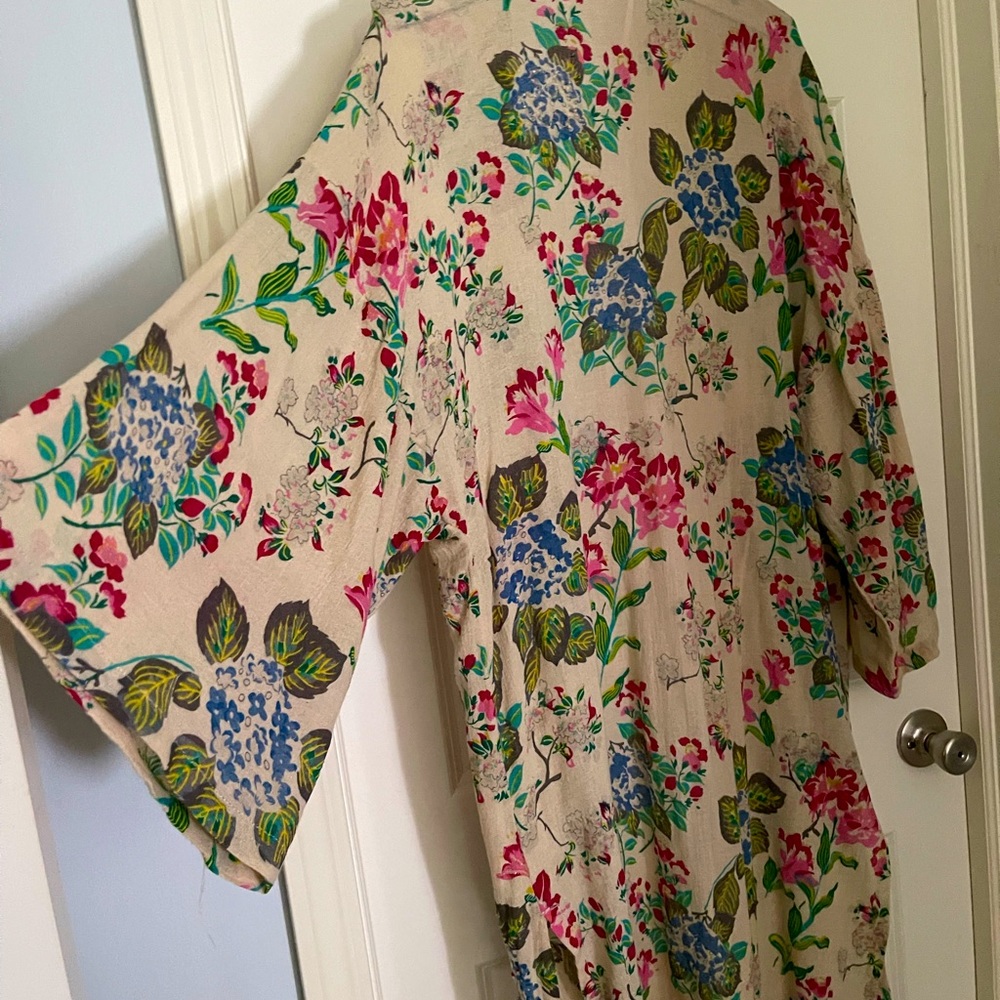 Free people kimono, size S has crystal embellishments